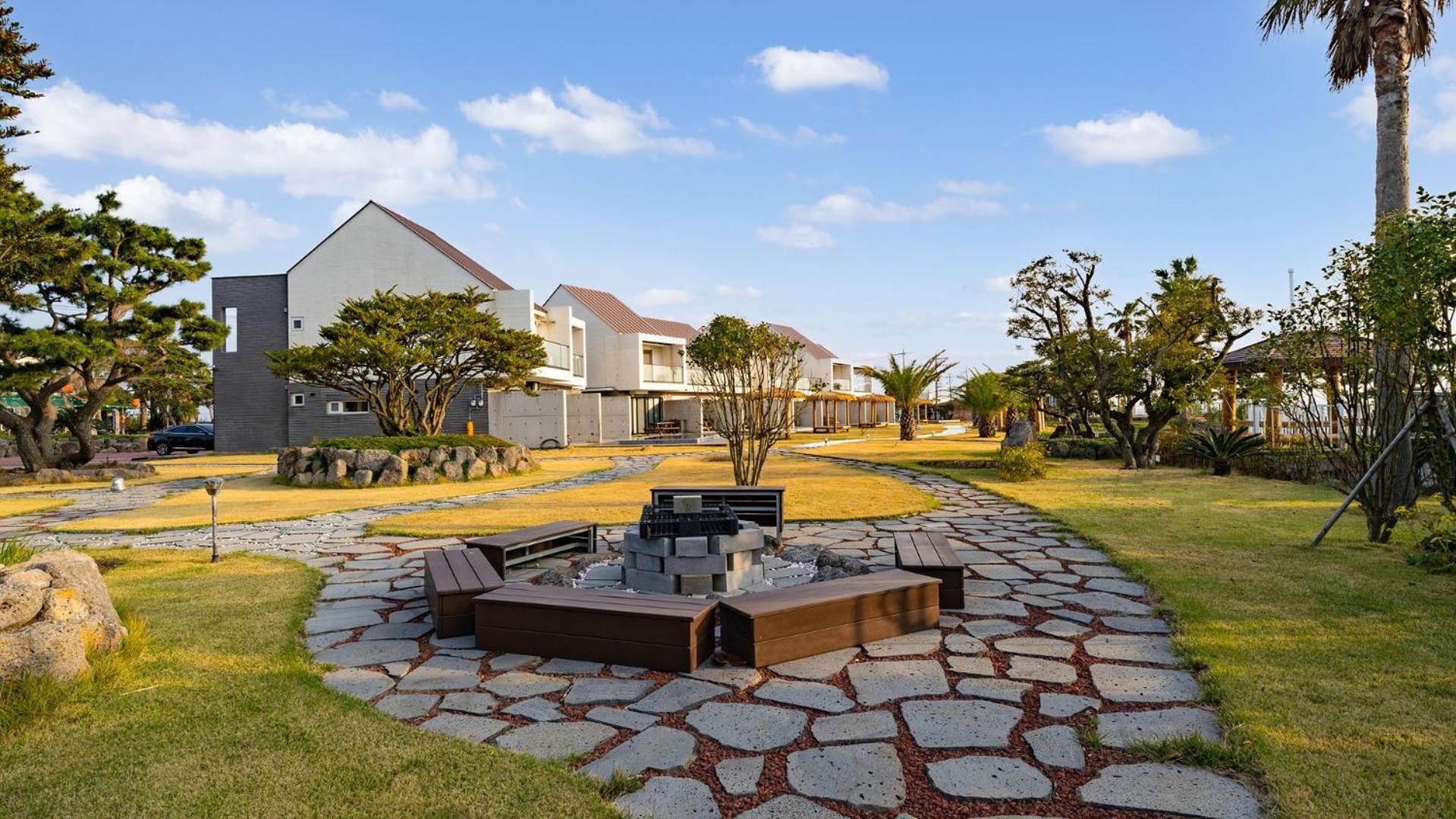 Jeju Badayeon Villa Seogwipo Exterior photo